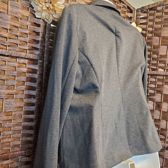 LC Lauren Conrad Blazer color gray - Picture 7 of 8